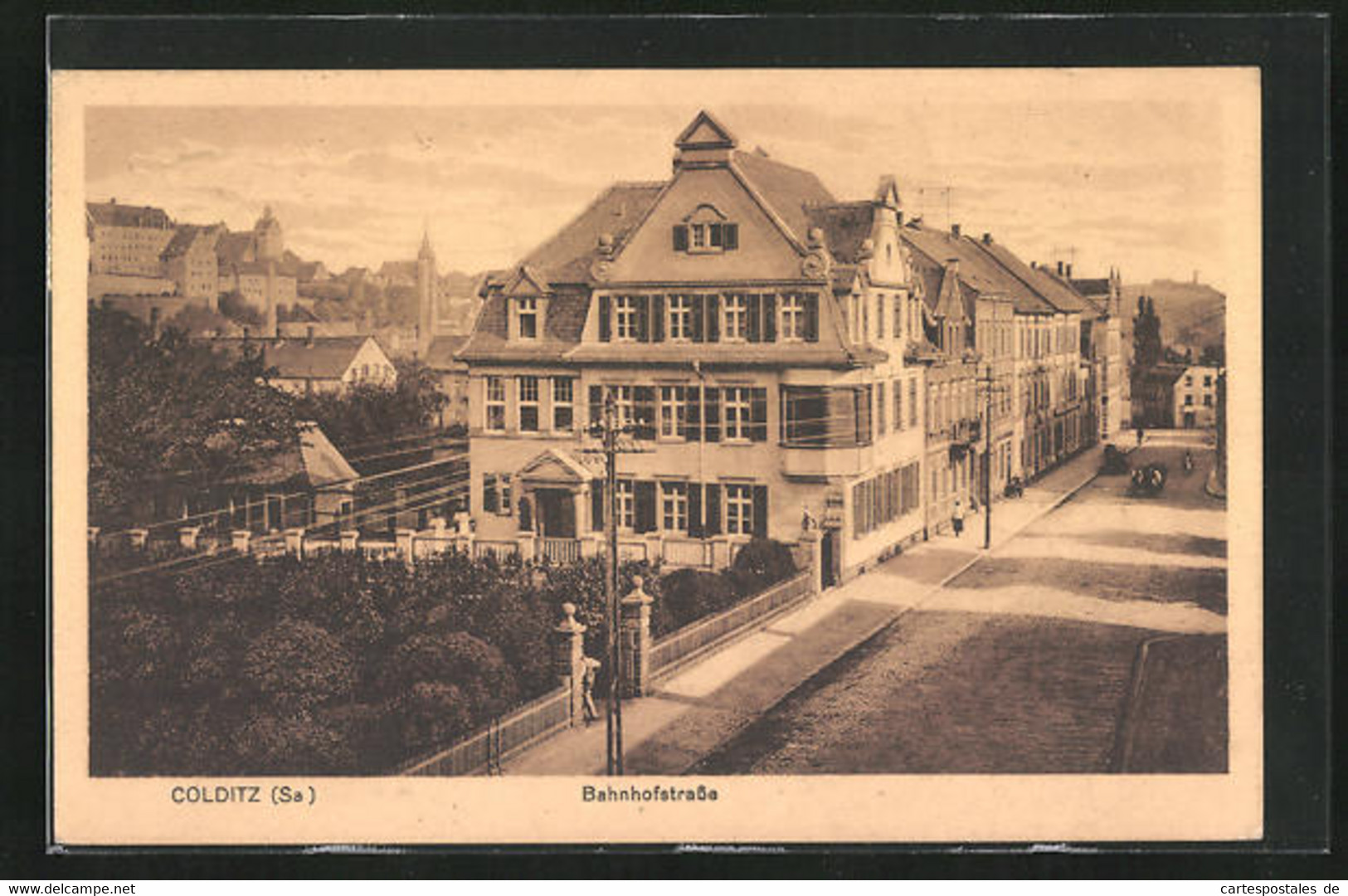 AK Colditz / Sa., Bahnhofstrasse Mit Passanten - Colditz