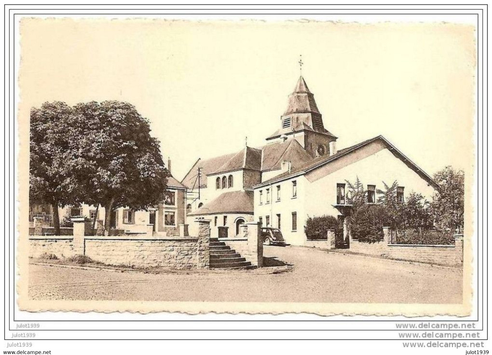 SAINTE - CECILE ..-- Place Du Centenaire . Vers WOLUWE ( Melle CLEOMEDE ) . Voir Verso . - Florenville