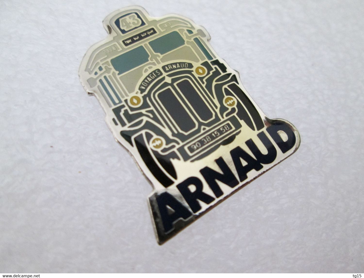 PIN'S   AUTOBUS  ARNAUD - Transportation