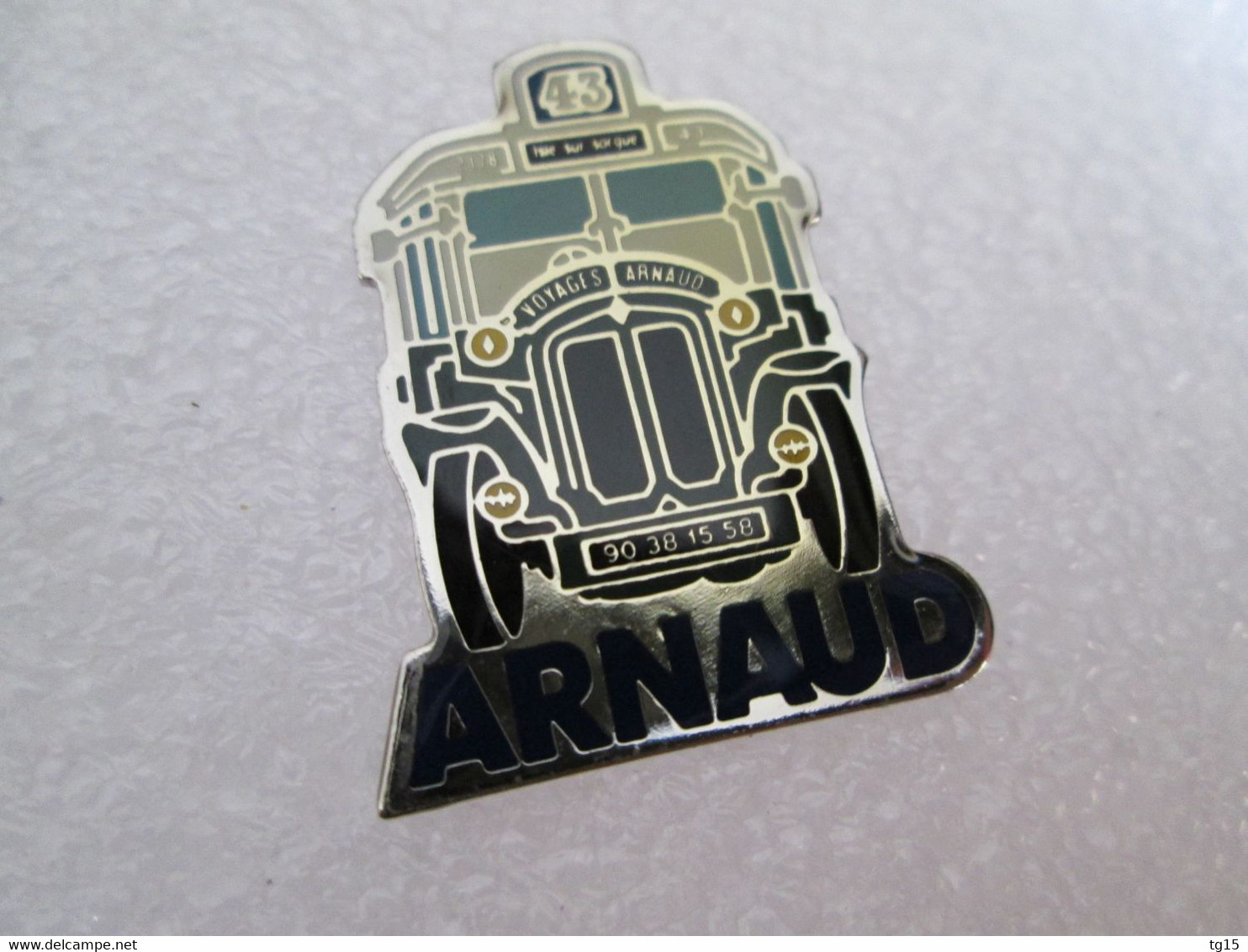 PIN'S   AUTOBUS  ARNAUD - Transportation