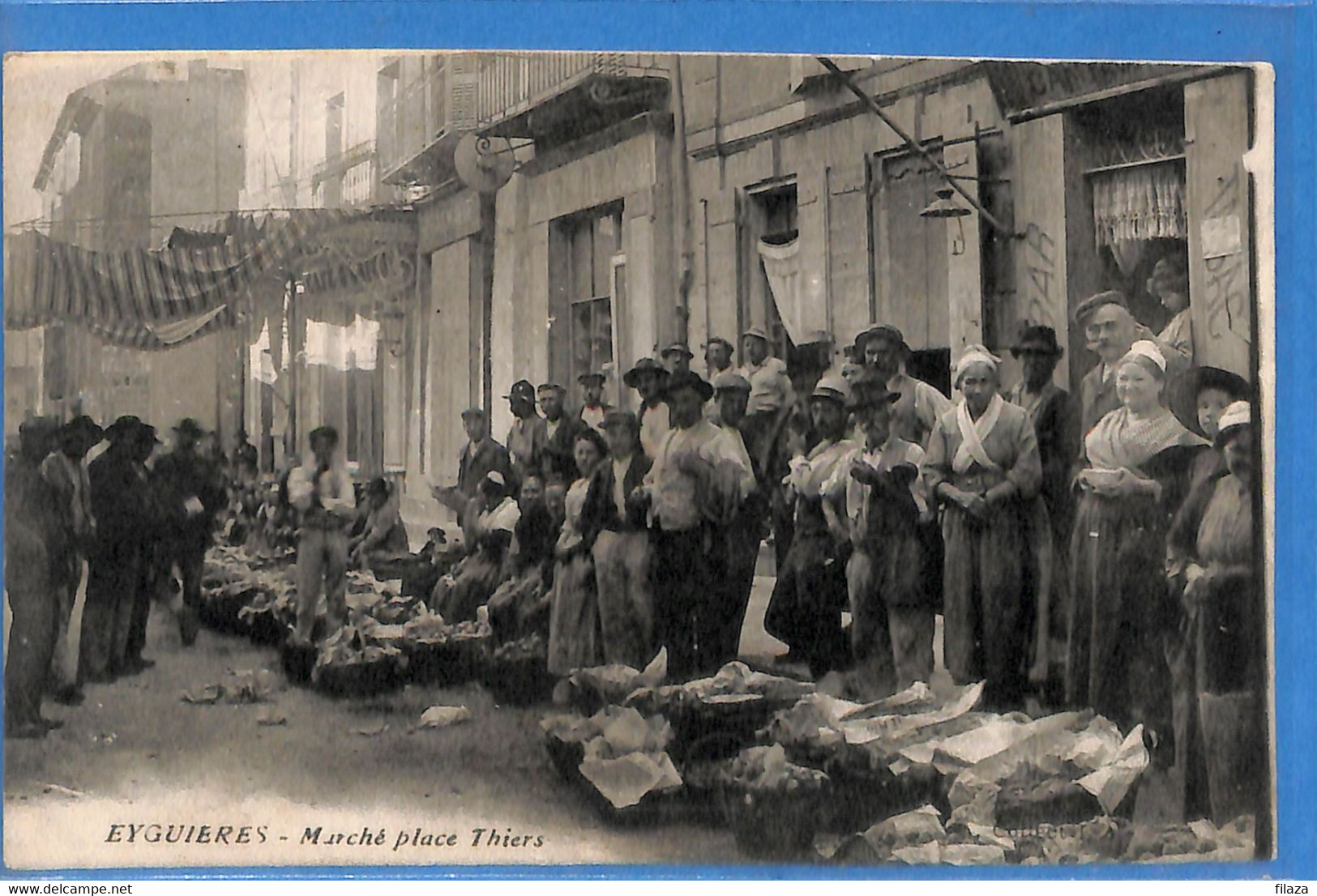 13 - Bouches-du-Rhône - Eyguieres - Marché Place Thiers  (N4874) - Eyguieres