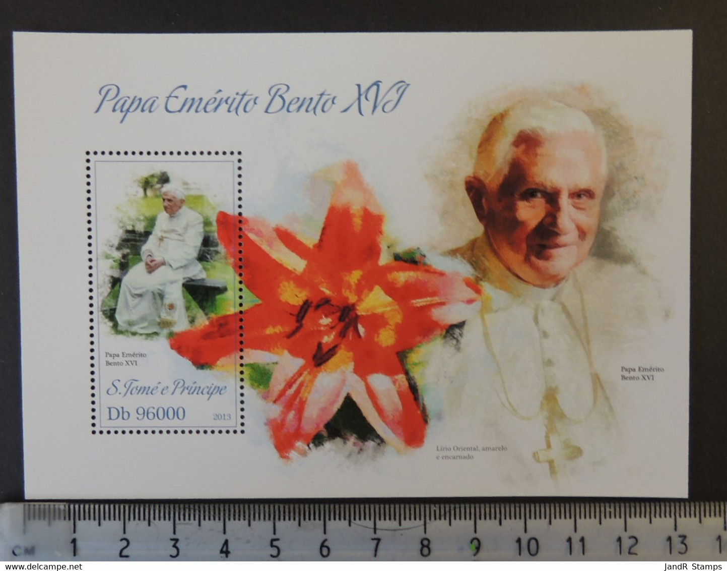 St Thomas 2013 Pope Benedict Xvi Flowers Religion S/sheet Mnh - Ganze Bögen