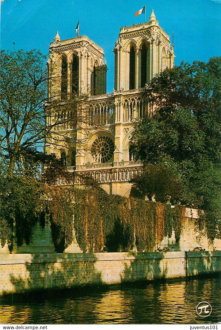 CPSM Paris-Notre Dame     L658 - Aéroports De Paris