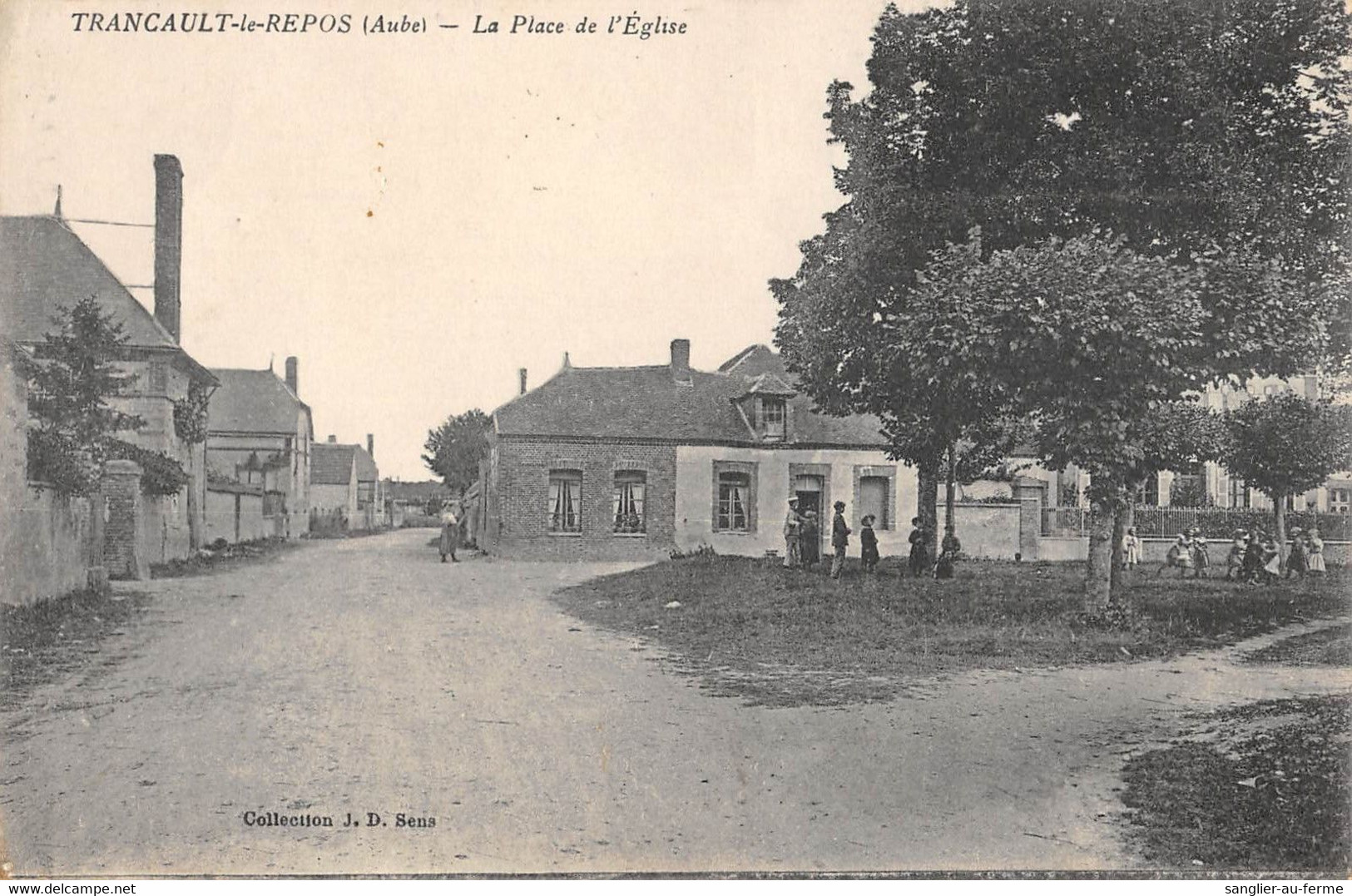 CPA 10 TRANCAULT LE REPOS LA PLACE DE L'EGLISE - Sonstige & Ohne Zuordnung