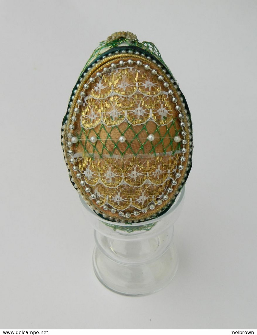 Hand Decorated Green And Gold Goose Egg Trinket Box - Oeufs