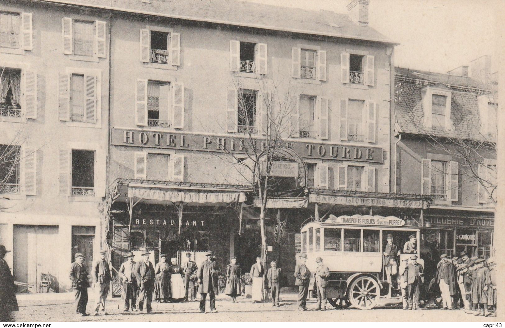 15 AURILLAC Autobus Devant Hôtel Tourde - Aurillac