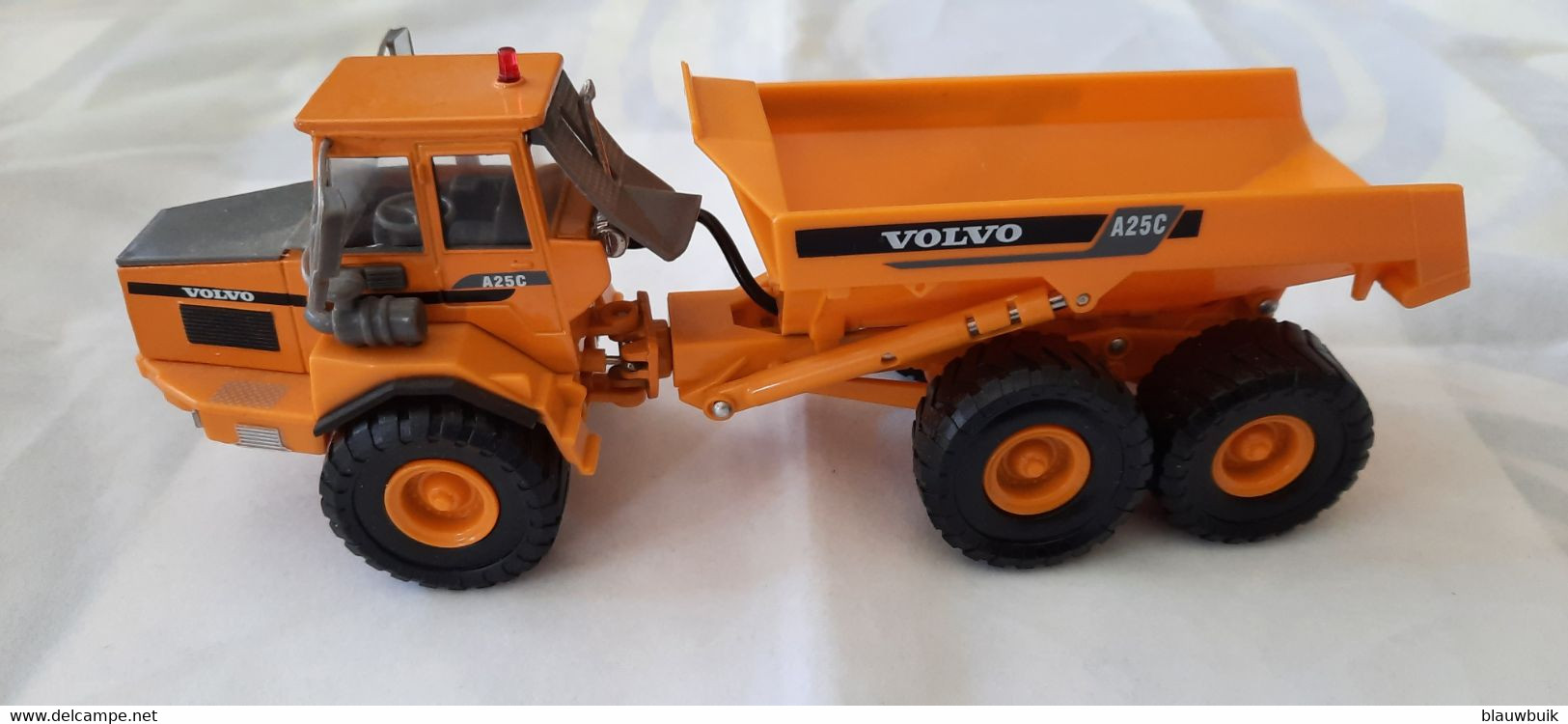 Cararama/Hongwell Volvo BM A25C 6x6 Knikdumper 1/50 - Camions, Bus Et Construction