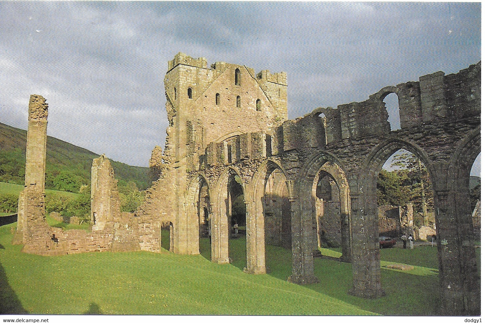 AUGUSTINIAN PRIORY, LLANTHONY, WALES. UNUSED POSTCARD  Ph9 - Monmouthshire