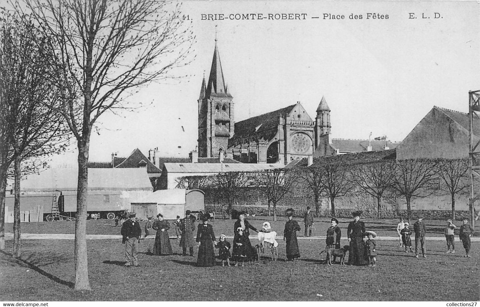 77-BRIE-COMTE-ROBERT- PLACE DES FÊTES - Brie Comte Robert