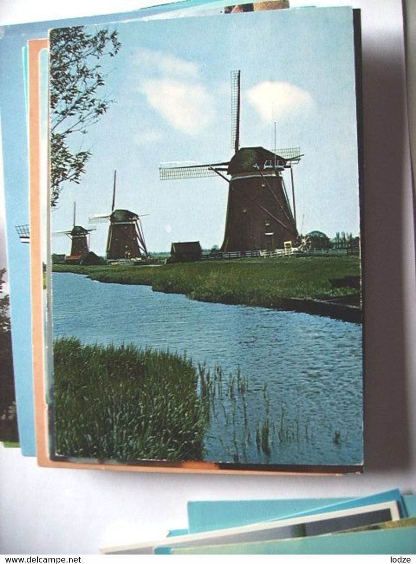 Nederland Holland Pays Bas Kinderdijk Met Molens Op Een Rijtje - Kinderdijk
