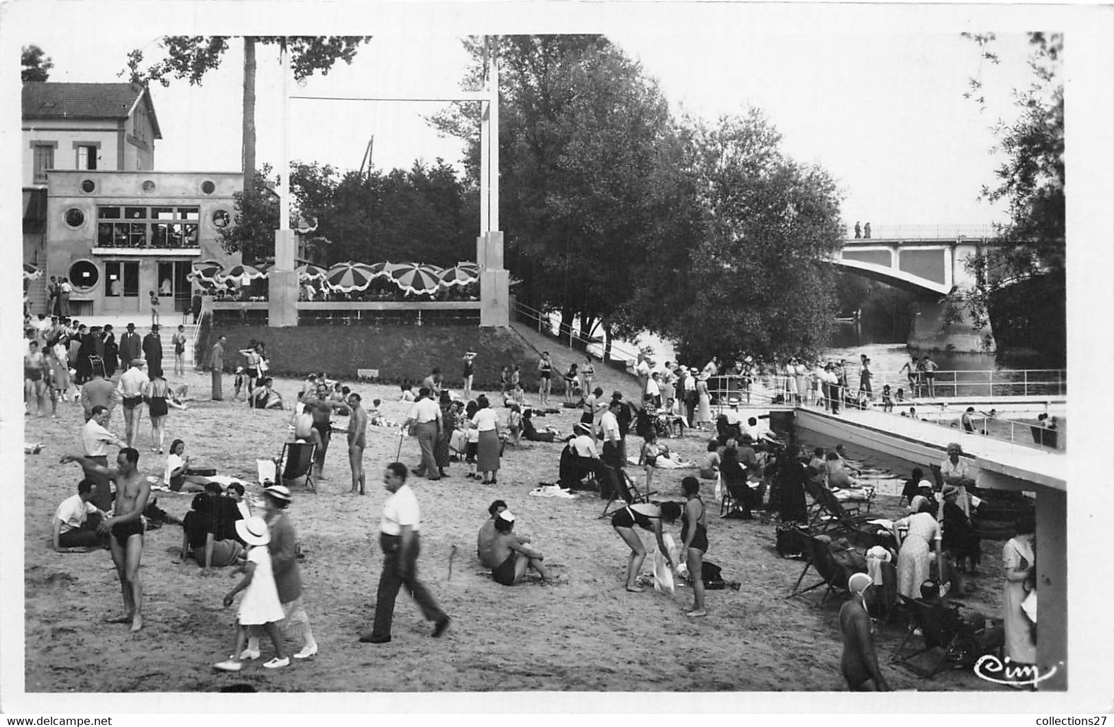 77-ESBLY- LA PLAGE VUE DE SON SOLARIUM - Esbly