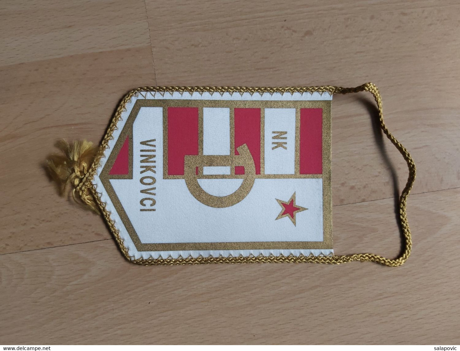 NK DINAMO VINKOVCI, CROATIA, FOOTBALL CLUB, CALCIO OLD PENNANT - Bekleidung, Souvenirs Und Sonstige