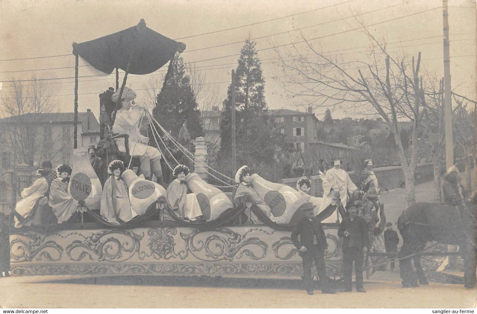 CPA 13 AIX EN PROVENCE CARTE PHOTO CHAR DU CARNAVAL - Aix En Provence