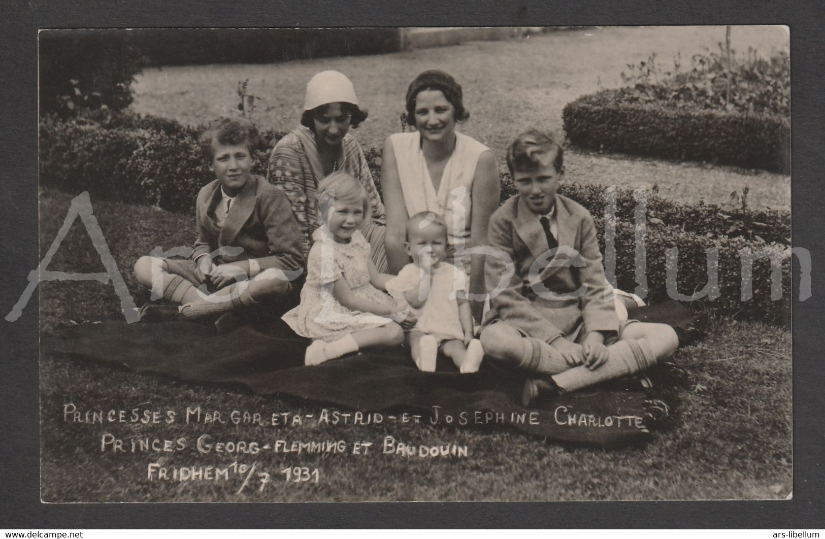 Postcard / ROYALTY / België / Belgique / Reine Astrid / Koningin Astrid / Queen Astrid / Famille Royale / 2 Scans - Royal Families