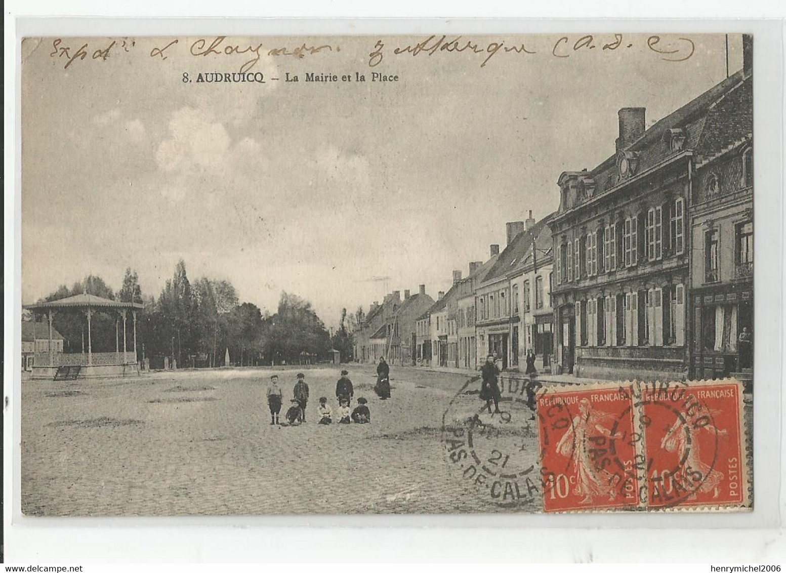 62 Pas De Calais Audruicq La Mairie Et La Place Kiosque - Audruicq