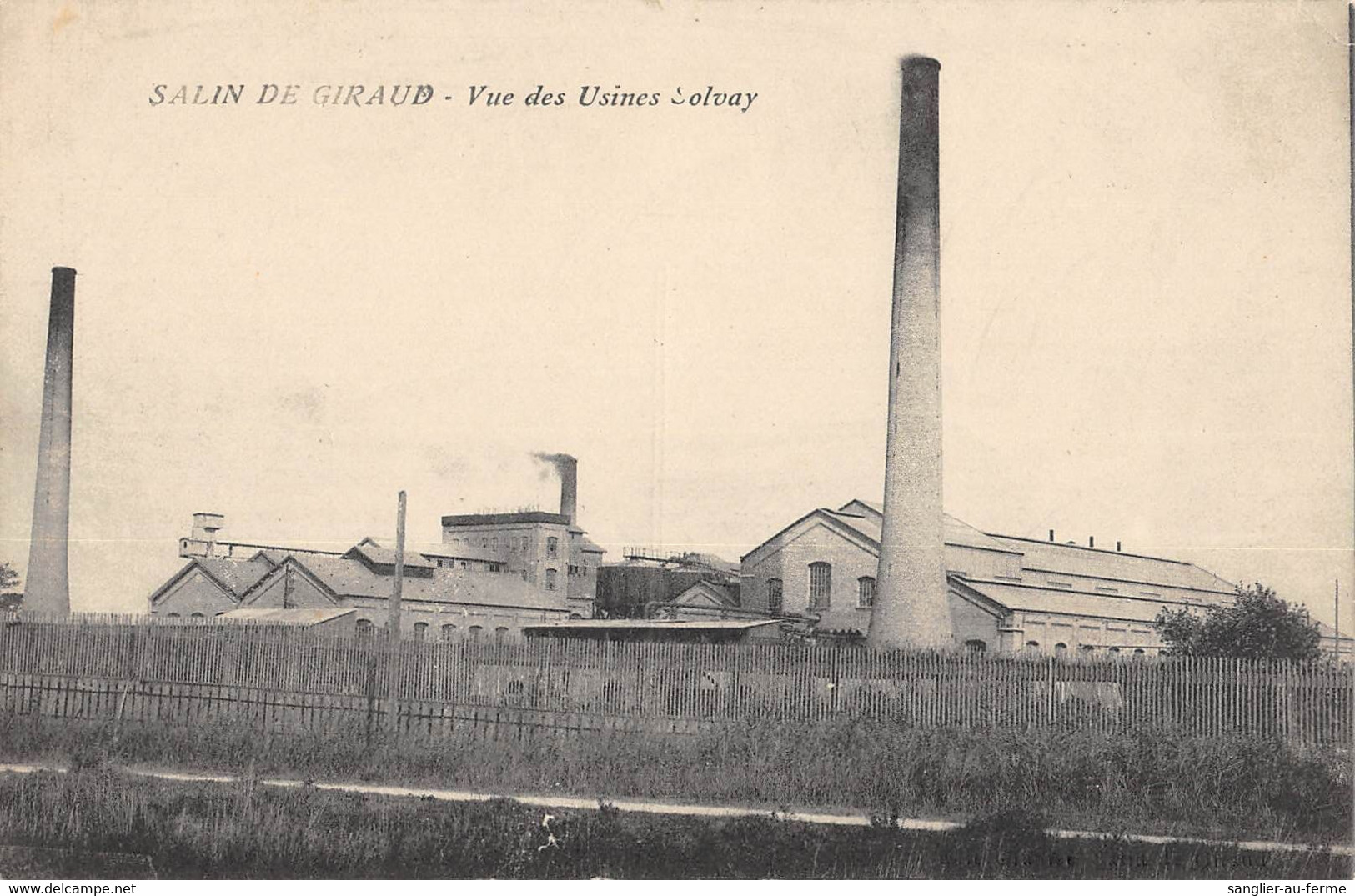 CPA 13 SALIN DE GIRAUD VUE DES USINES SOLVAY - Otros & Sin Clasificación