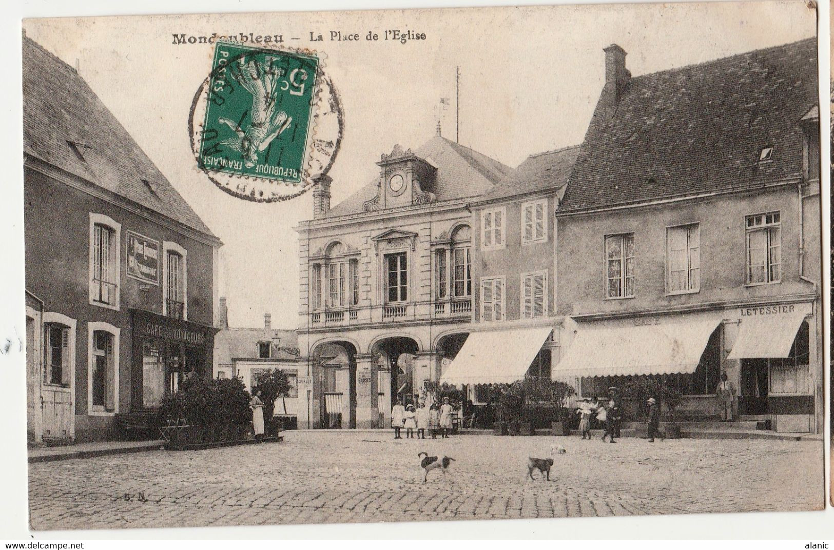 [41] Loir Et Cher >CPA-MONDOUBLEAU LA PLACE DE L'EGLISE  Circulée  17/07/14   ANIMEE - Sonstige & Ohne Zuordnung