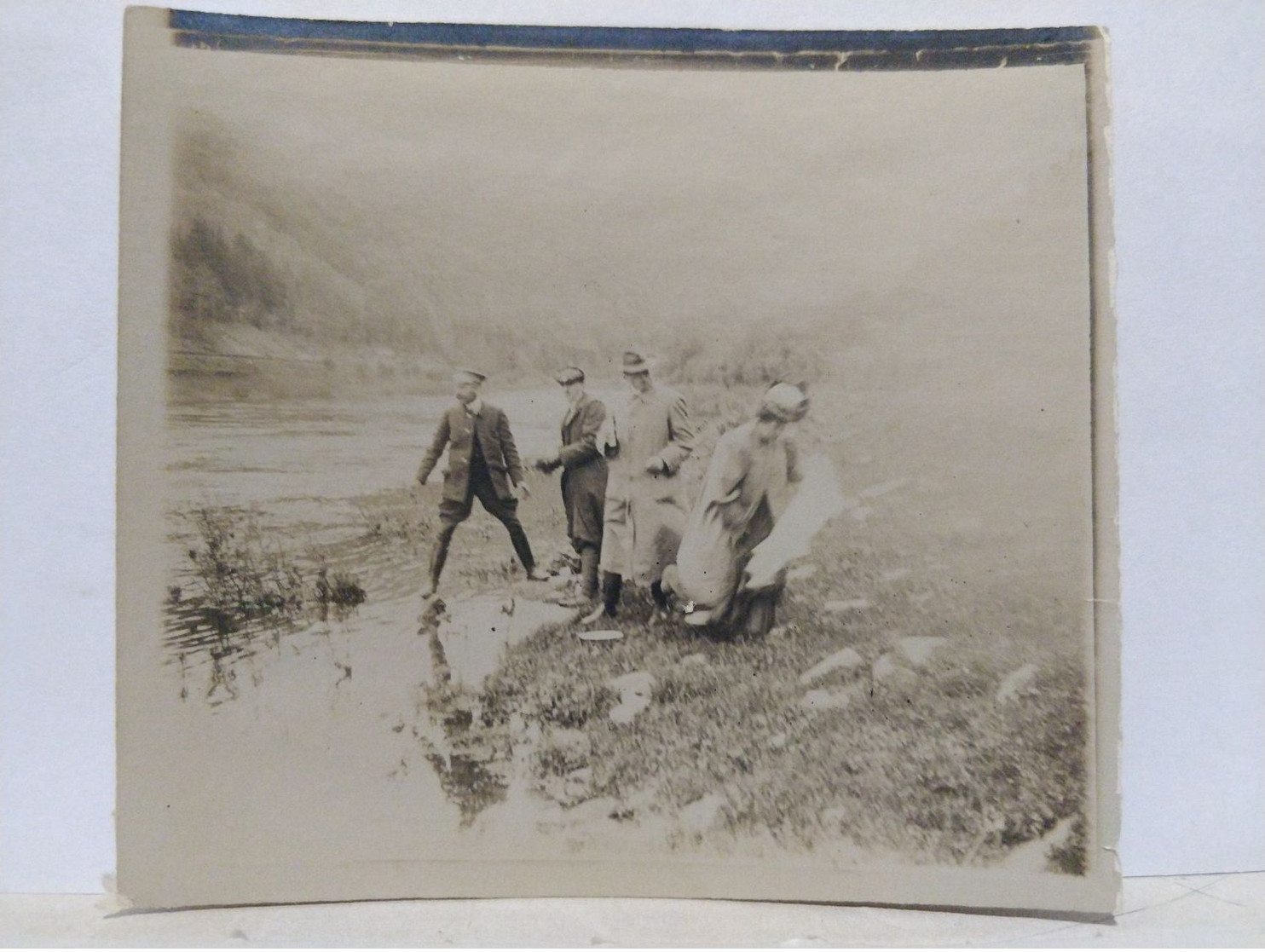 Luxembourg. Bords De L'Alzette. Probablement Hesperange Ou Environs. 1907. 9x8 Cm - Lugares