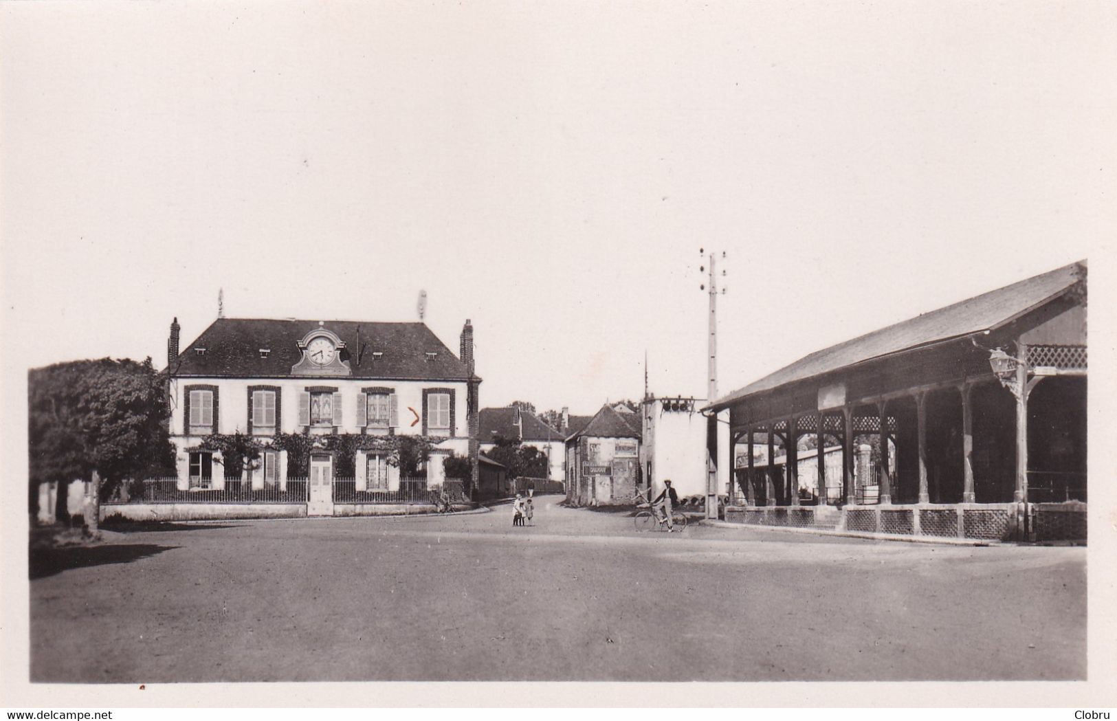 45, Courtenay, L'avenue Du Mail, L'Ecole De Garçons Et La Halle Aux Veaux - Courtenay