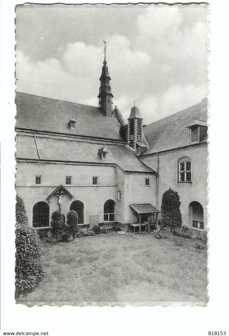 Kerniel-Borgloon  Klooster "Mariënhof" Colen   Binnenhof - Borgloon