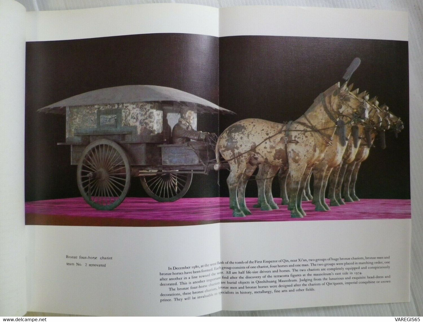 TERRA COTTA WARRIORS HORSES TOMB QIN SHI HUANG - 1987 CULTURAL RELICS -  EN ANGLAIS - SUPERBES ILLUSTRATIONS