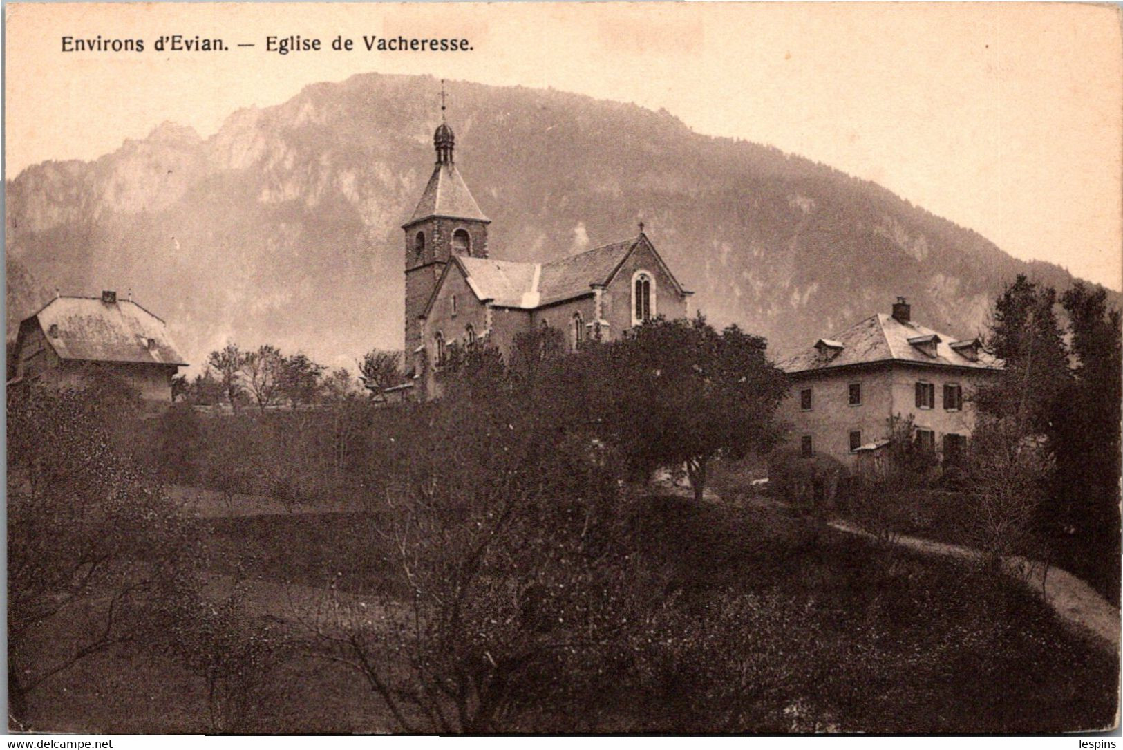 74 - VACHERESSE -- Eglise - Vacheresse