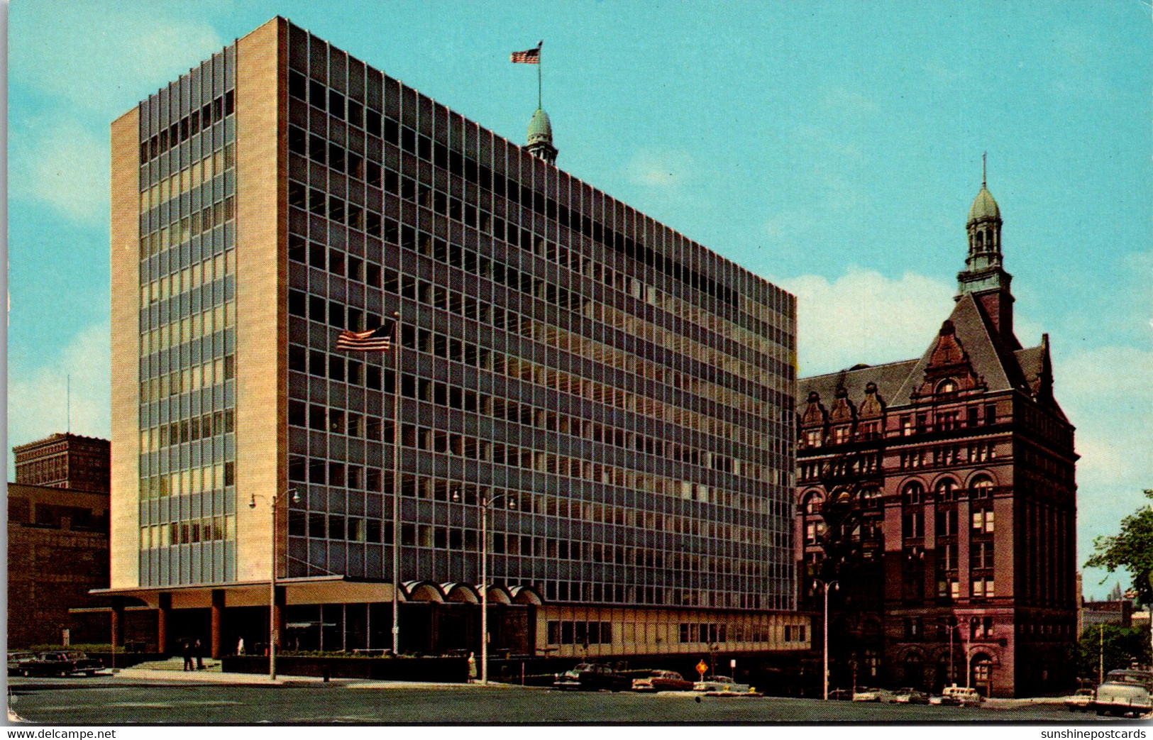 Milwaukee Wisconsin City Hall And New Municipal Building - Milwaukee