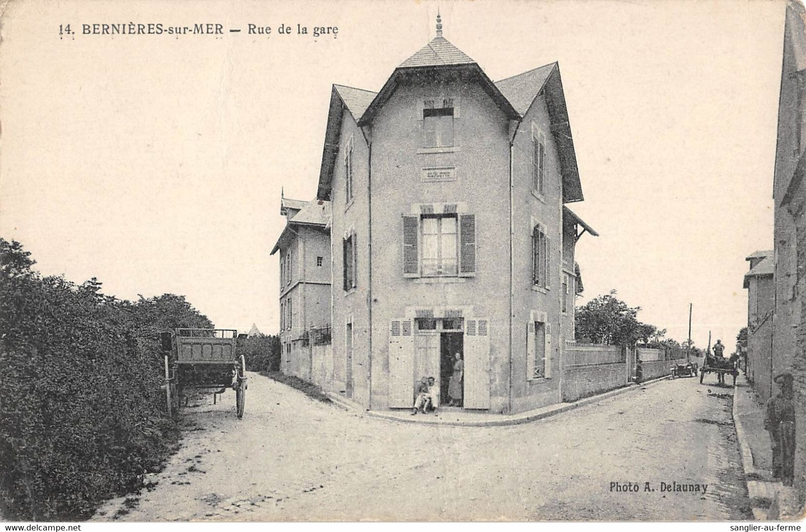 CPA 14 BERNIERES SUR MER RUE DE LA GARE - Sonstige & Ohne Zuordnung