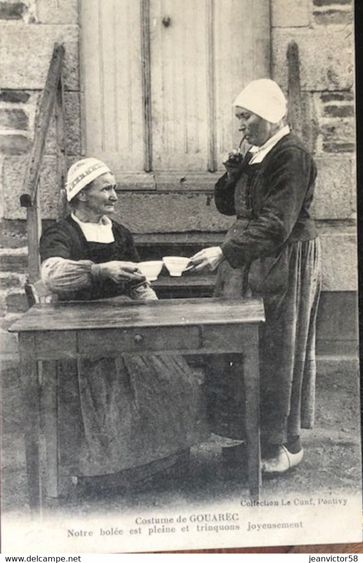 Costume De Gouarec Notre Bolée Est Pleine Trinquons Joyeusement Col Le Cunf.Pontivy - Gouarec