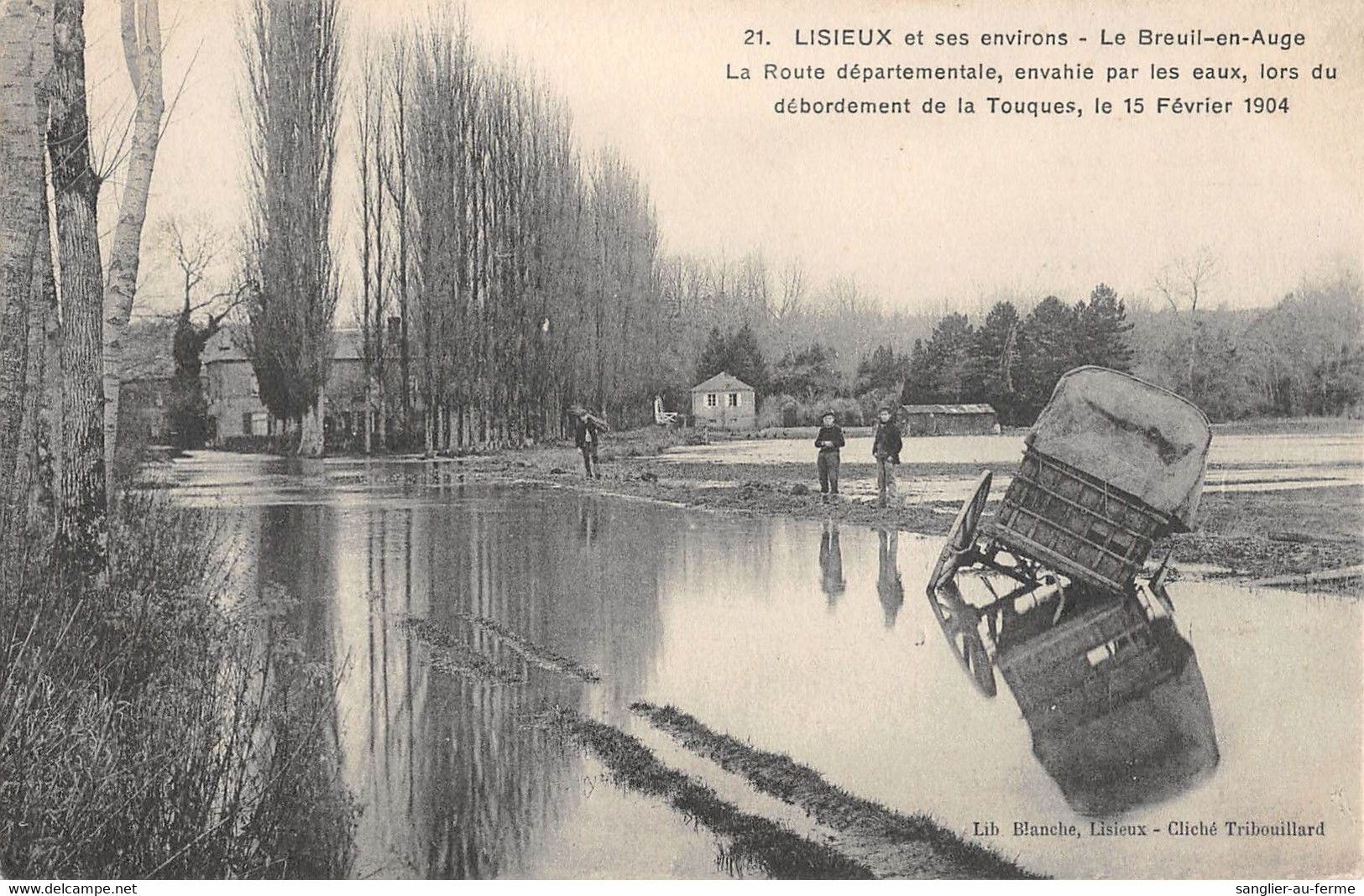 CPA 14 LE BREUIL EN AUGE LA ROUTE DEPARTEMENTALE ENVAHIE PAR LES EAUX 1904 - Lisieux