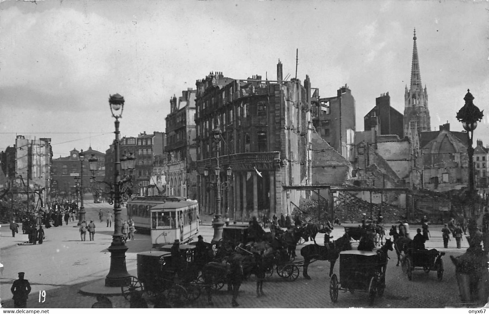 Carte Postale Photo Militaire Allemand LILLE (59-Nord) Bâtiment En Ruine-Tramway-Tram-Guerre 1914-1918-Krieg - Lille