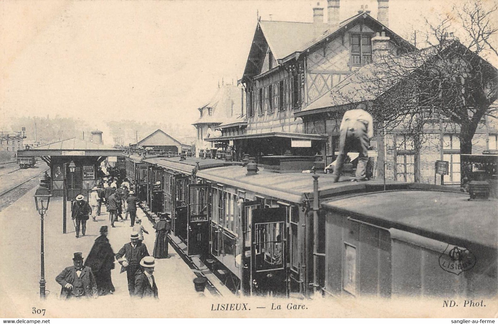 CPA 14 LISIEUX LA GARE - Lisieux