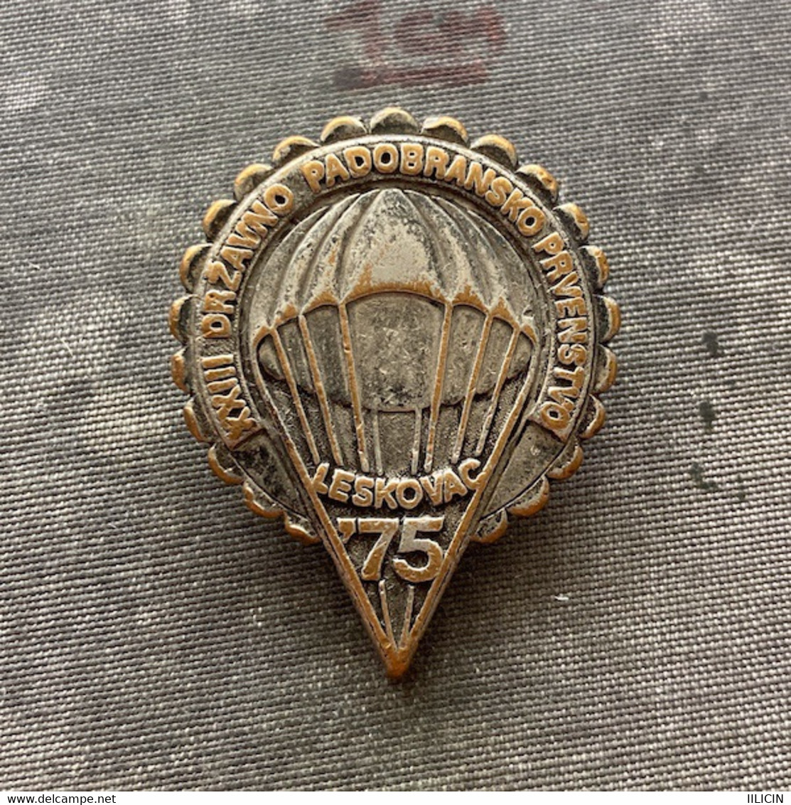 Badge Pin ZN010642 - Parachuting (Fallschirmspringen) Yugoslavia Serbia Leskovac National Championships 1975 - Parachutespringen