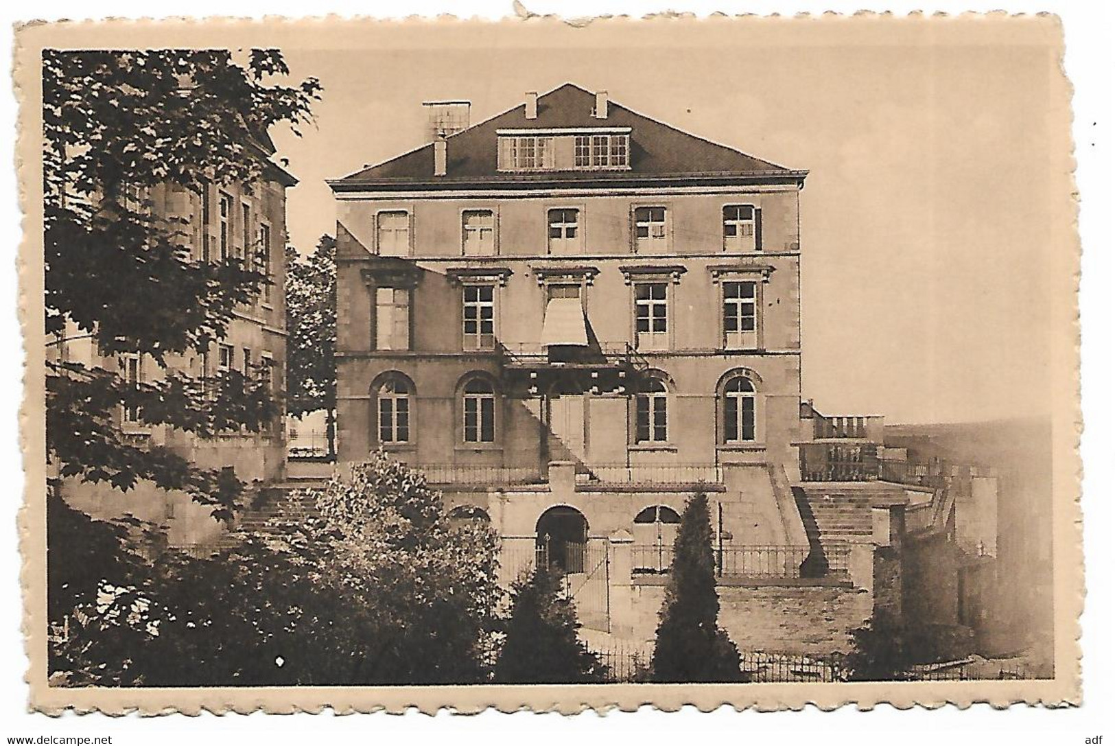 CPSM NEUFCHATEAU, L'ATHENEE ROYAL, FACADE PRINCIPALE, PROVINCE DE LUXEMBOURG, BELGIQUE - Neufchâteau