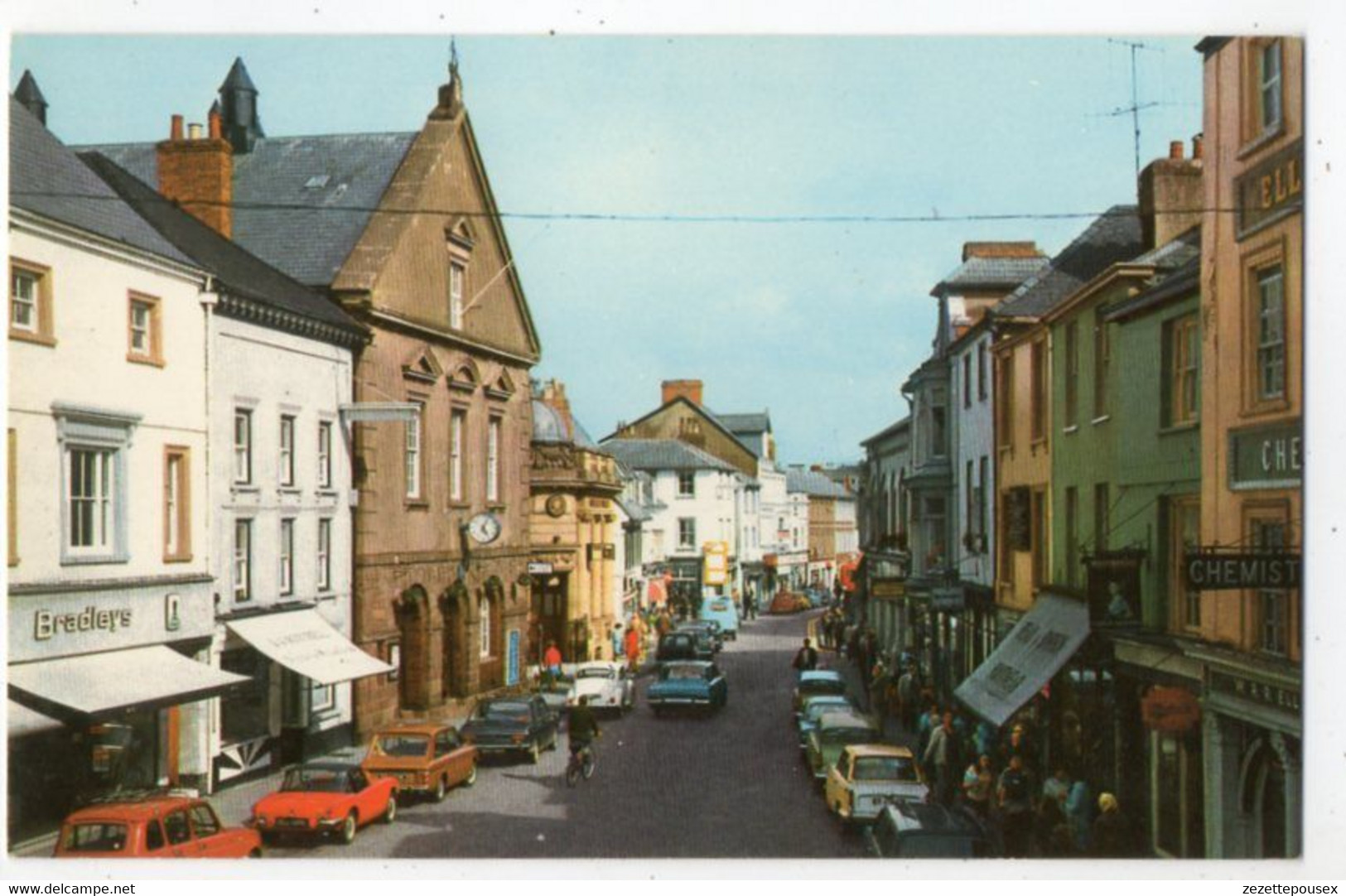 43598-ZE-ROYAUME UNI-HIGH STREET,BRECON--------------animée-voitures-commerces - Breconshire