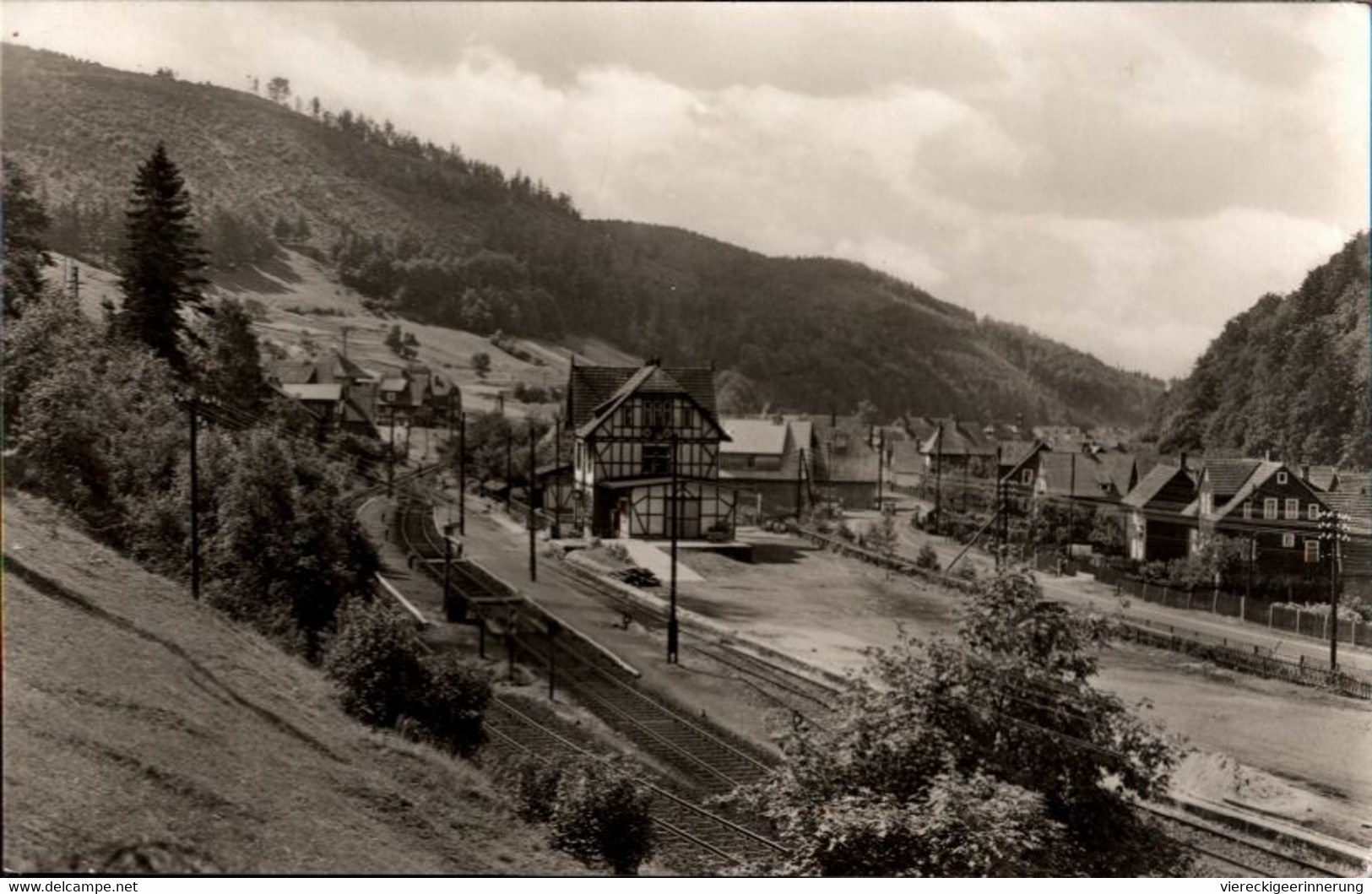 ! S/w Ansichtskarte Schleusingerneundorf Kreis Suhl, Bahnhof, Thüringen - Stations - Zonder Treinen