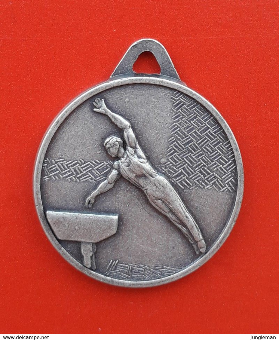 Médaille - Gymnastique - Cheval D'arçons - Métal Blanc - Gymnastique