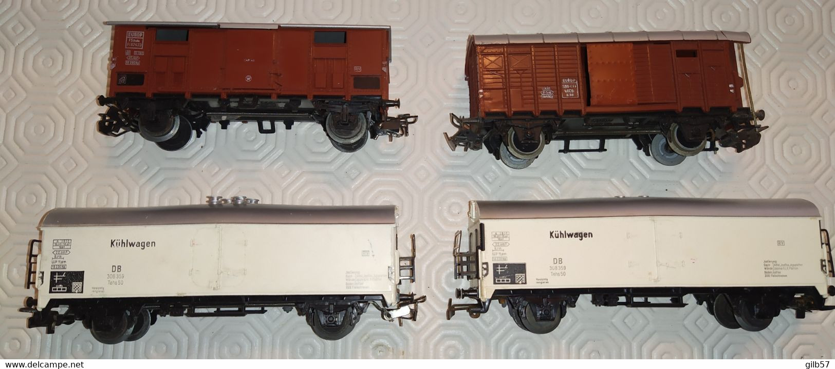 HO MARKLIN Lot De 4 Wagons Couverts Des FS, DB, SBB CFF - Goods Waggons (wagons)