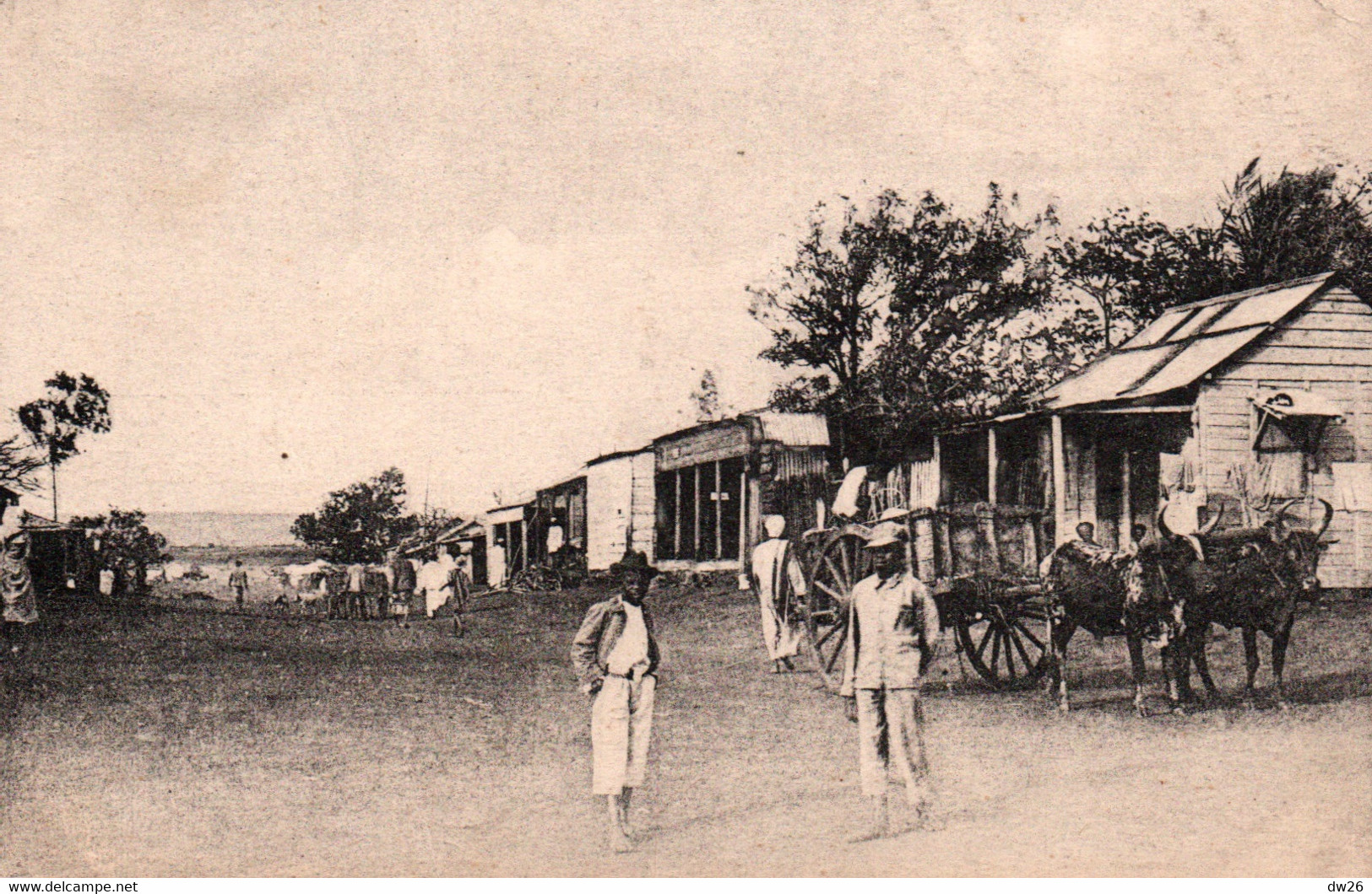 Madagascar - Diégo-Suarez - Une Rue Du Village De Tanambao - Edition E. Chatard - Carte N° 11 - Madagaskar