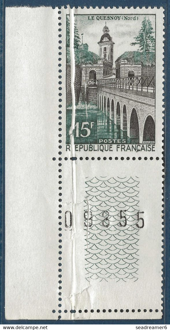 France 1957 Le Quesnoy N°1106** Superbe Pli D'accordéon Dans Un CDfeuille RR  Sur Moderne Signé CALVES - Unused Stamps