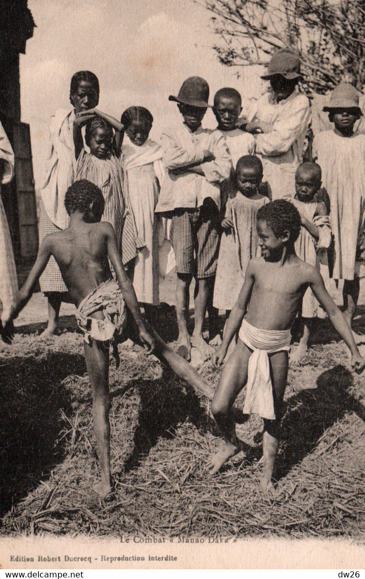 Ethnologie (Madagascar) Enfants: Le Combat Manao Daka - Edition Robert Ducrocq - Carte Non Circulée - Afrika