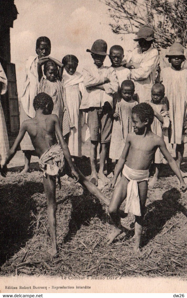 Ethnologie (Madagascar) Enfants: Le Combat Manao Daka - Edition Robert Ducrocq - Carte Non Circulée - Afrique