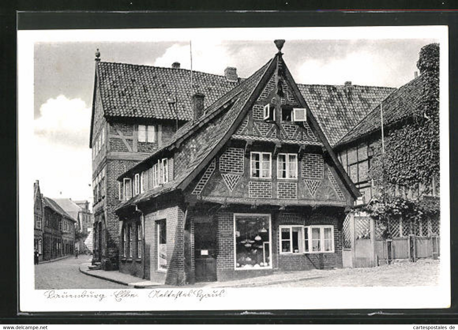 AK Lauenburg / Elbe, Ältestes Fachwerkhaus Am Markt - Lauenburg