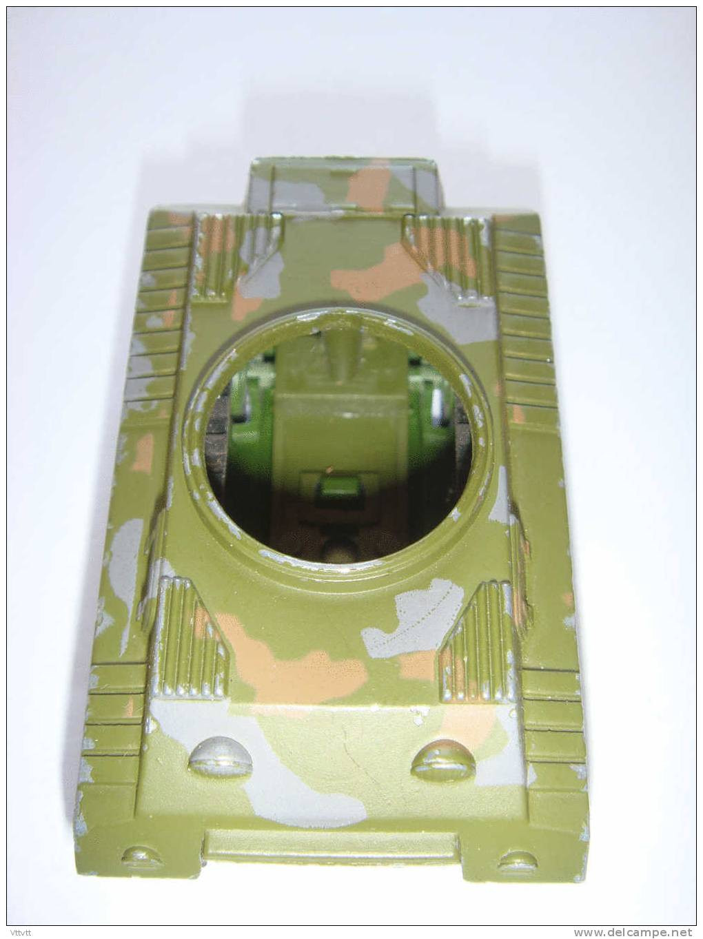 MAJORETTE : MILITAIRE, TANK, CHAR (manque La Tourelle) RD 50370, Parachute (Pour Rénovation Ou Pièces Détachées) - Majorette