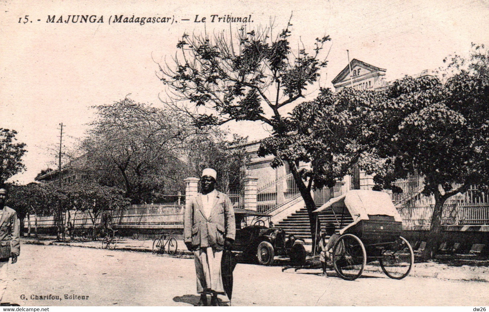 Madagascar - Majunga: Le Tribunal - Photo G. Charifou - Carte N° 15 Non Circulée - Afrika