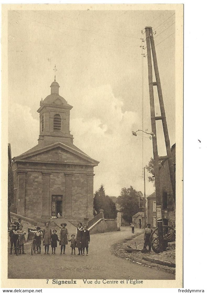 Signeulx:Vue Du Centre Et L'Eglise - Musson