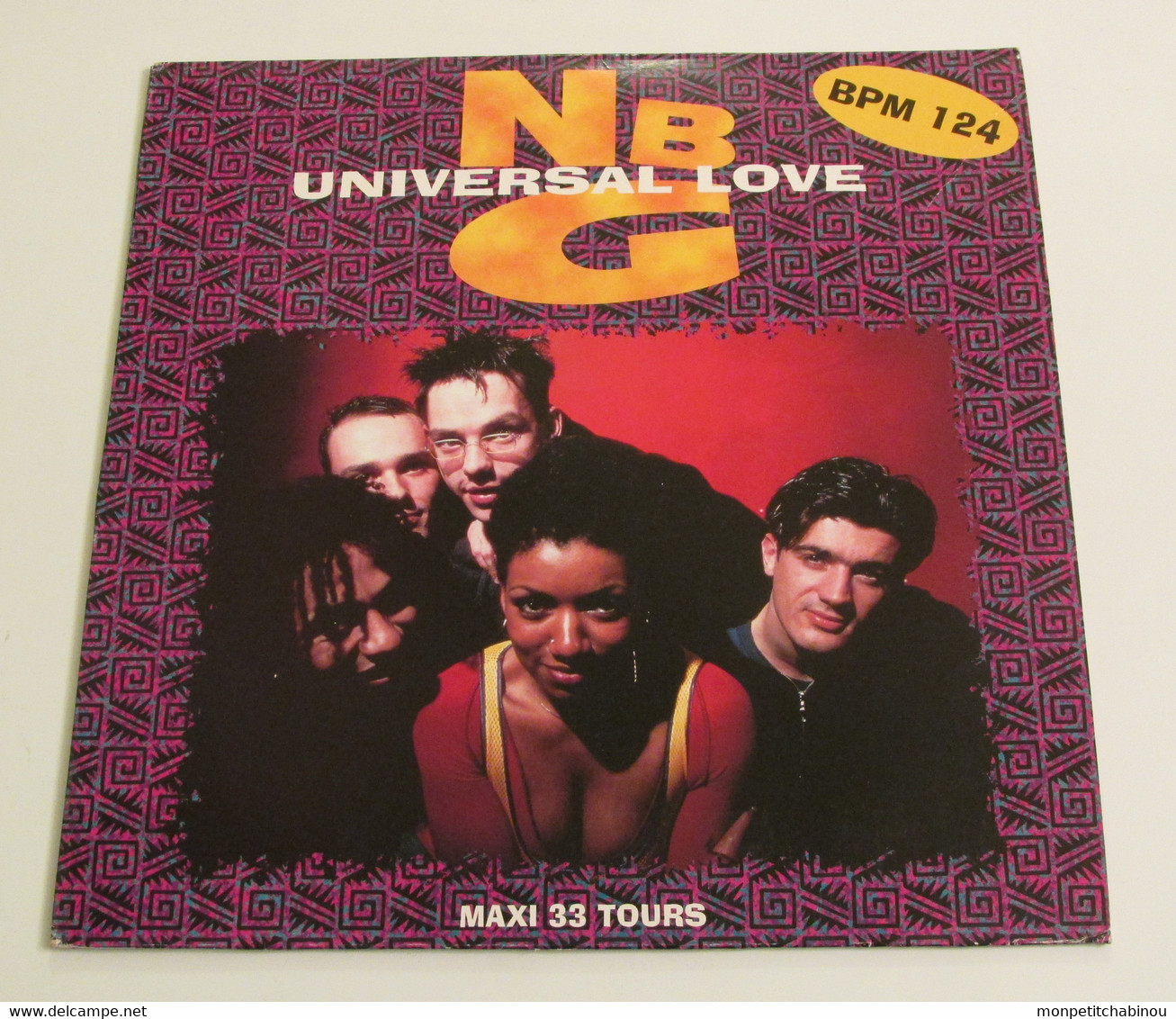 Maxi 33T NATURAL BORN GROOVES : Universal Love - Dance, Techno & House