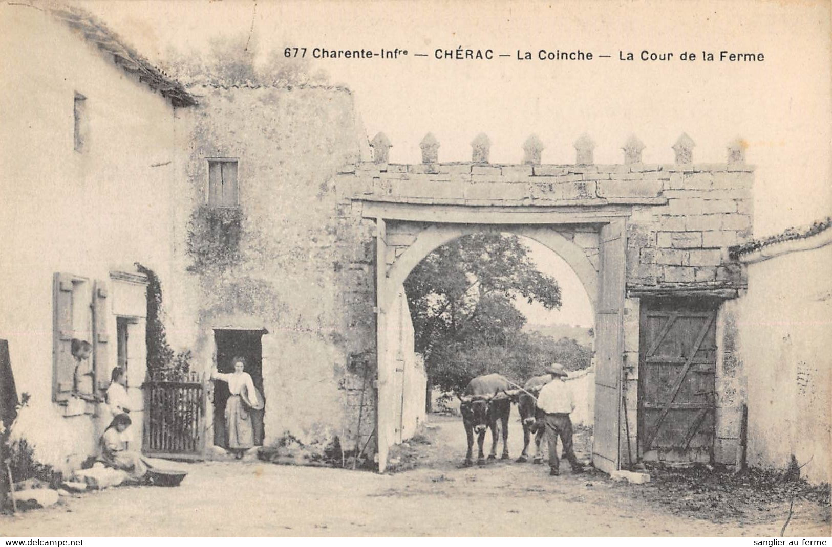 CPA 17 CHERAC LA COINCHE LA COUR DE LA FERME - Otros & Sin Clasificación