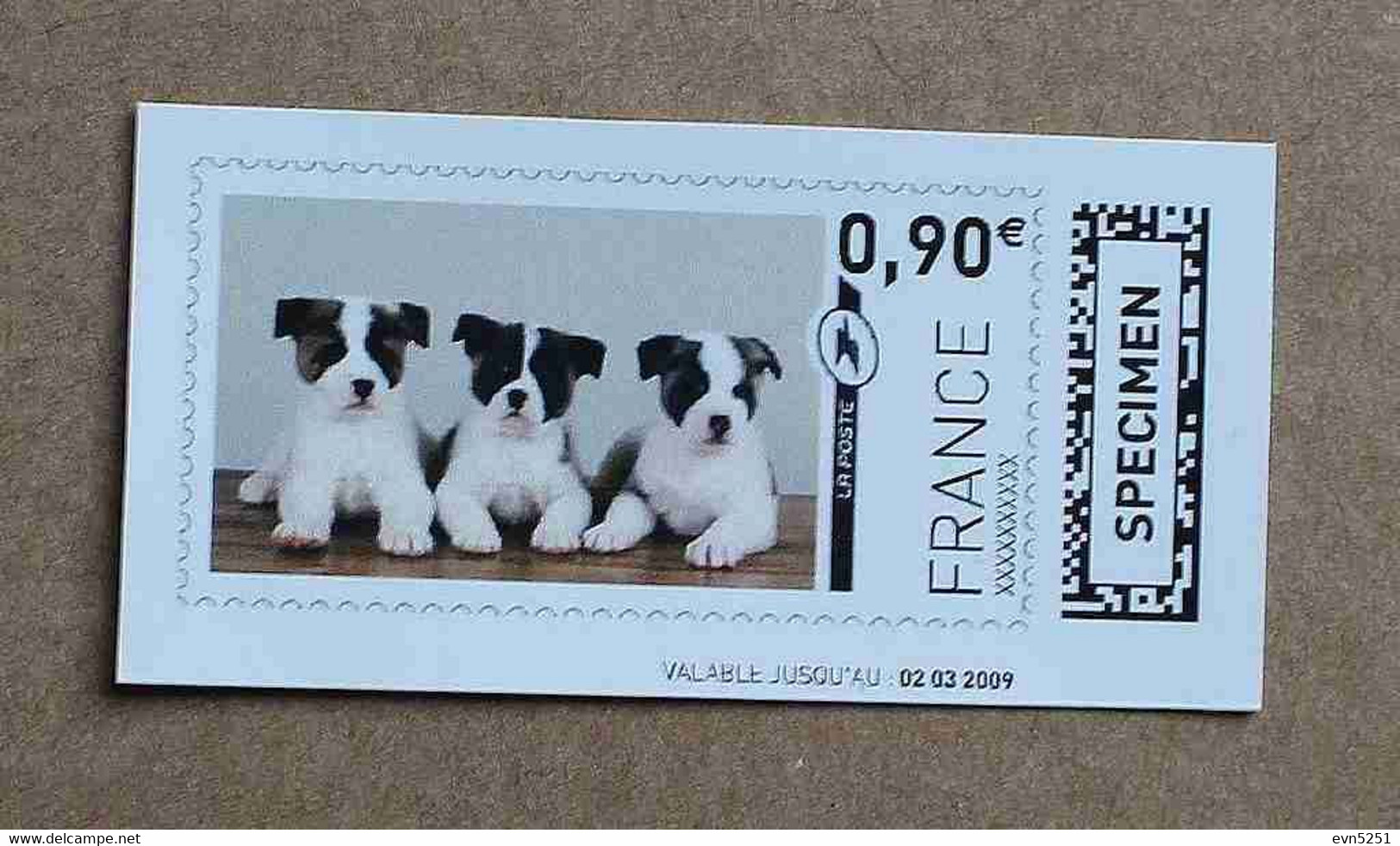 Ti02-01 :  SPECIMEN - Chiens 0.88 €  +  0.90 € (autoadhésifs / Autocollants) - Specimen