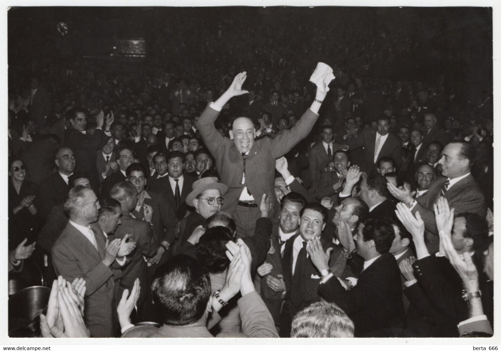 Humberto Delgado * Entrada No Coliseu No Porto Em 14 Maio 1958 * Fotografia Original - Célébrités